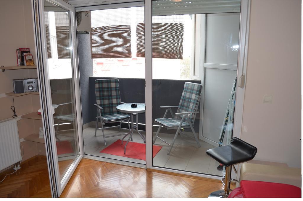 Apartment Viktor,Parking Osijek Rum bild