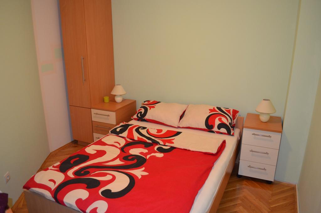 Apartment Viktor,Parking Osijek Rum bild