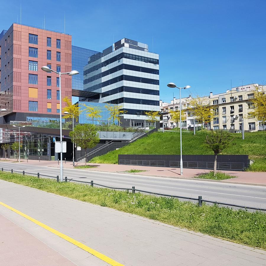 Apartment Viktor,Parking Osijek Exteriör bild